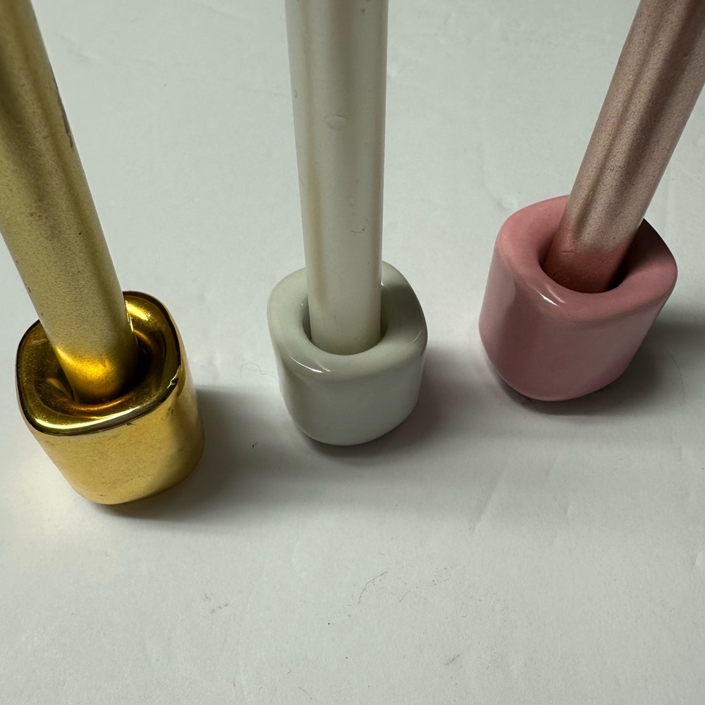 Set of Three candles with ceramic holders - Picture 3 of 3